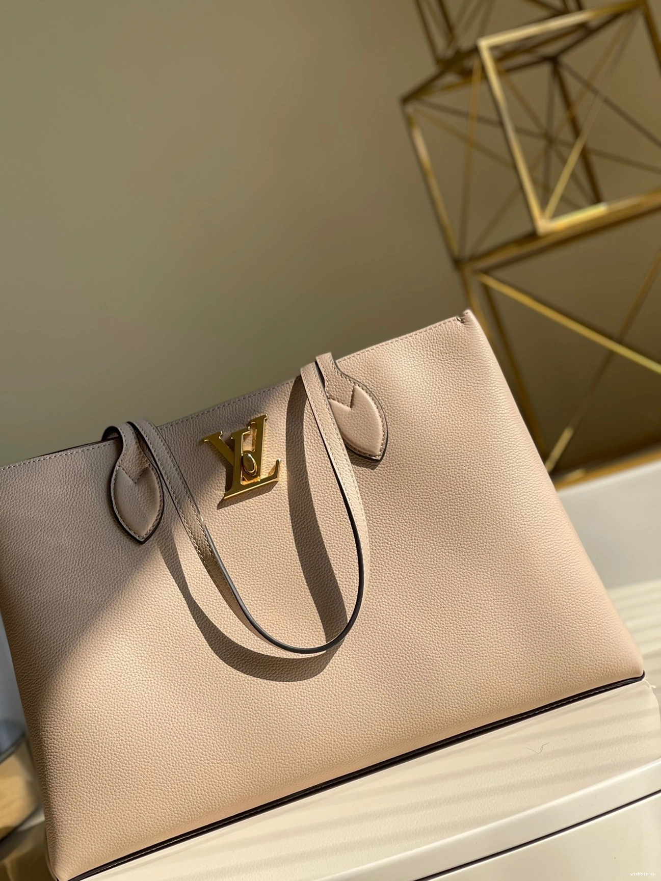 WIS LOCKME LOUIS SHOPPER VUITTON 0821